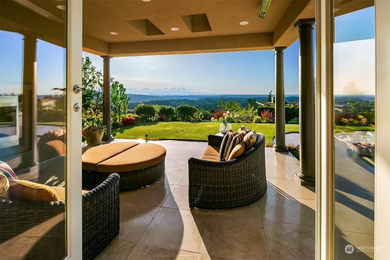 Harrison Street: covered loggia framing the view