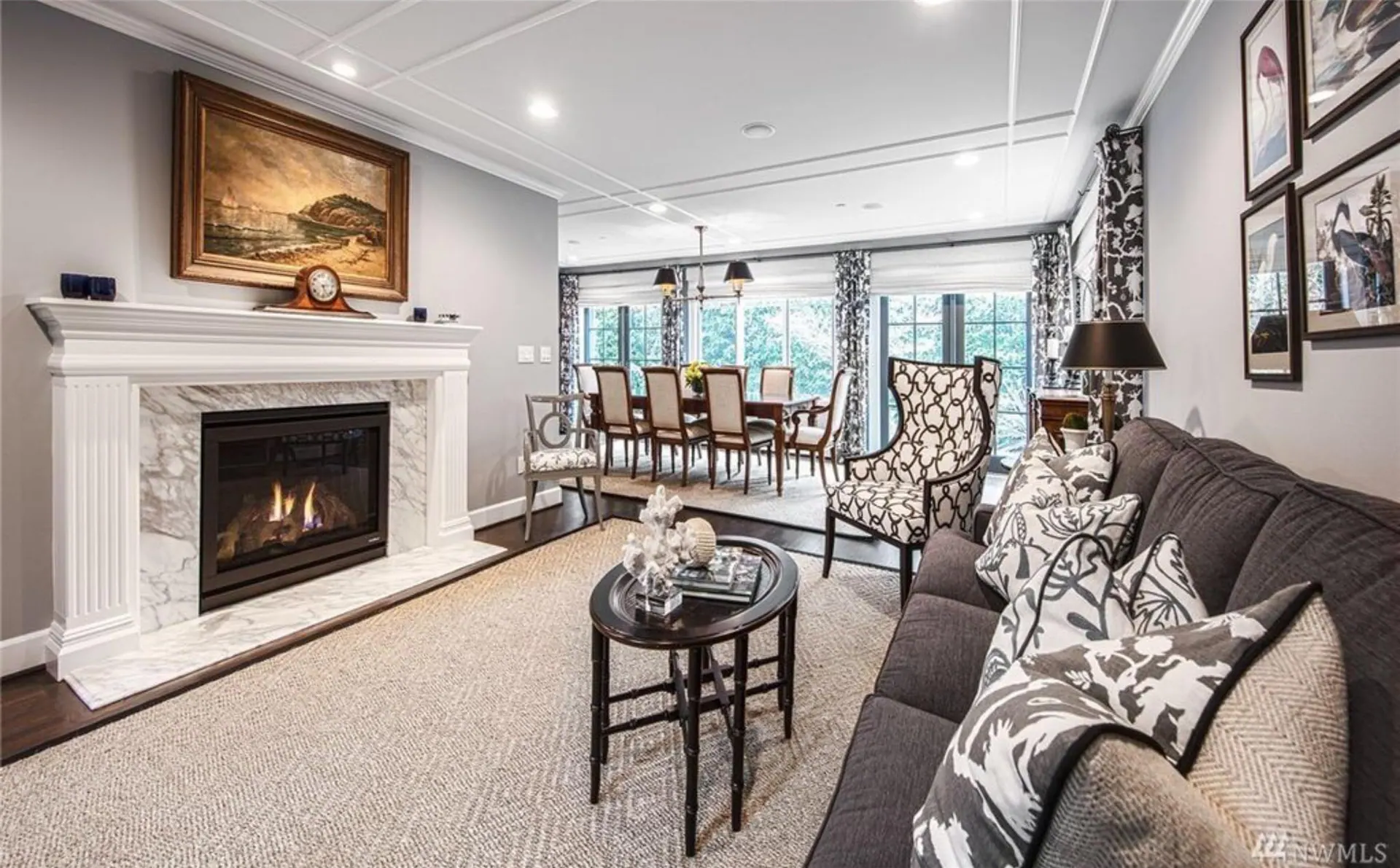 Medeiros Residence: living room and dining beyond